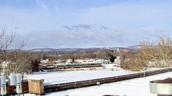 Weather camera view of Haverstraw Elementary School.