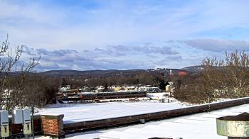 Weather camera view of Haverstraw Elementary School.