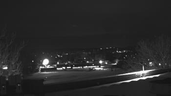 Weather camera view of Haverstraw Elementary School.