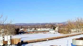 Weather camera view of Haverstraw Elementary School.