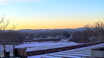 Weather camera view of Haverstraw Elementary School.