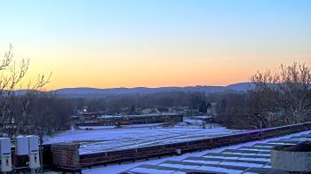 Weather camera view of Haverstraw Elementary School.