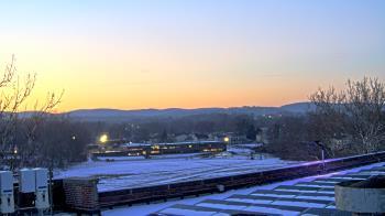 Weather camera view of Haverstraw Elementary School.