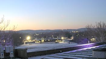 Weather camera view of Haverstraw Elementary School.