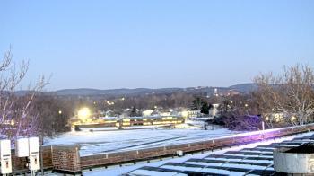 Weather camera view of Haverstraw Elementary School.