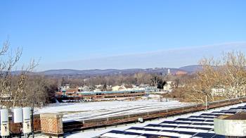 Weather camera view of Haverstraw Elementary School.