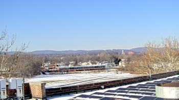 Weather camera view of Haverstraw Elementary School.