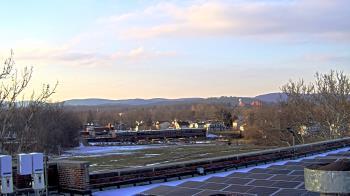 Weather camera view of Haverstraw Elementary School.