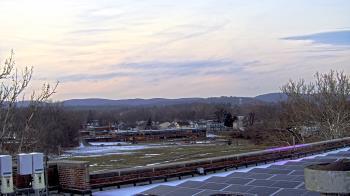 Weather camera view of Haverstraw Elementary School.
