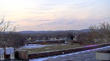 Weather camera view of Haverstraw Elementary School.