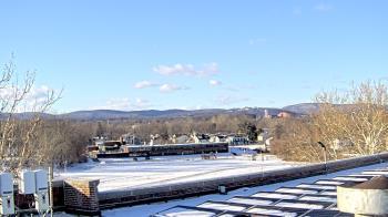 Weather camera view of Haverstraw Elementary School.