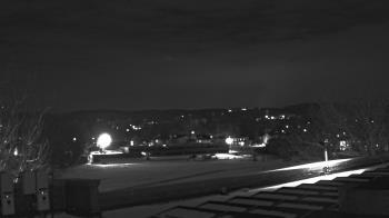 Weather camera view of Haverstraw Elementary School.