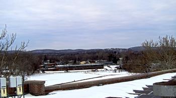 Weather camera view of Haverstraw Elementary School.