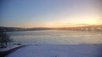 Weather camera view of John Wright Restaurant.