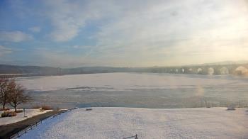 Weather camera view of John Wright Restaurant.