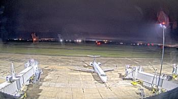 Weather camera view of Lake Charles Rgnl Arpt terminal bldg.