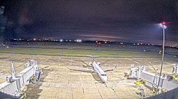 Weather camera view of Lake Charles Rgnl Arpt terminal bldg.