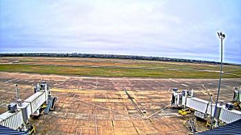 Weather camera view of Lake Charles Rgnl Arpt terminal bldg.