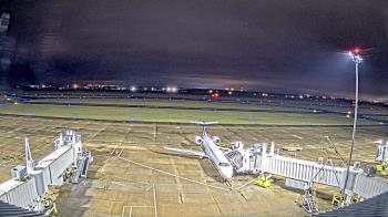 Weather camera view of Lake Charles Rgnl Arpt terminal bldg.