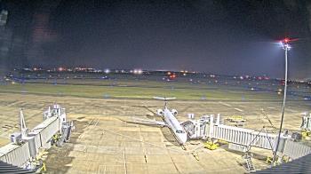 Weather camera view of Lake Charles Rgnl Arpt terminal bldg.