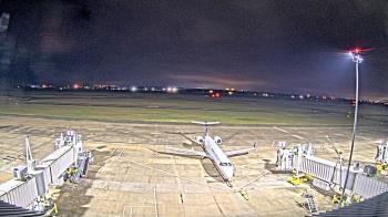 Weather camera view of Lake Charles Rgnl Arpt terminal bldg.