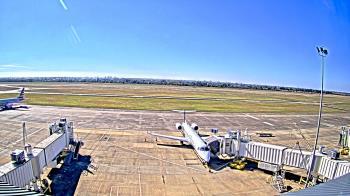 Weather camera view of Lake Charles Rgnl Arpt terminal bldg.
