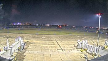 Weather camera view of Lake Charles Rgnl Arpt terminal bldg.