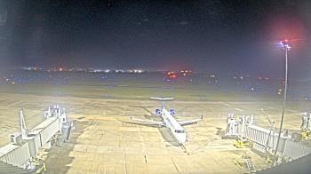 Weather camera view of Lake Charles Rgnl Arpt terminal bldg.