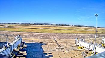 Weather camera view of Lake Charles Rgnl Arpt terminal bldg.