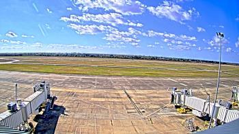 Weather camera view of Lake Charles Rgnl Arpt terminal bldg.
