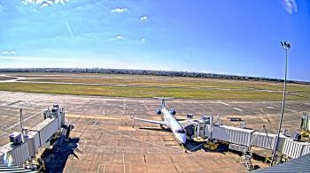Weather camera view of Lake Charles Rgnl Arpt terminal bldg.
