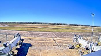 Weather camera view of Lake Charles Rgnl Arpt terminal bldg.