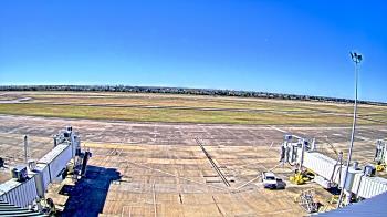 Weather camera view of Lake Charles Rgnl Arpt terminal bldg.