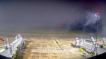 Weather camera view of Lake Charles Rgnl Arpt terminal bldg.