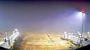 Weather camera view of Lake Charles Rgnl Arpt terminal bldg.