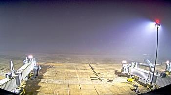 Weather camera view of Lake Charles Rgnl Arpt terminal bldg.