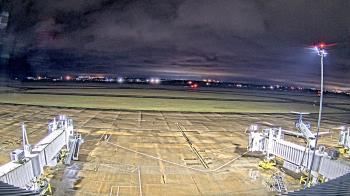 Weather camera view of Lake Charles Rgnl Arpt terminal bldg.