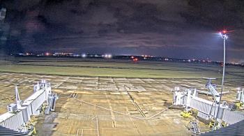 Weather camera view of Lake Charles Rgnl Arpt terminal bldg.