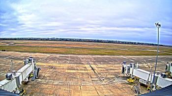 Weather camera view of Lake Charles Rgnl Arpt terminal bldg.