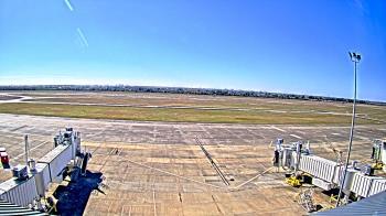 Weather camera view of Lake Charles Rgnl Arpt terminal bldg.