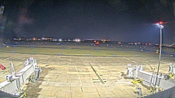 Weather camera view of Lake Charles Rgnl Arpt terminal bldg.