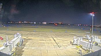 Weather camera view of Lake Charles Rgnl Arpt terminal bldg.