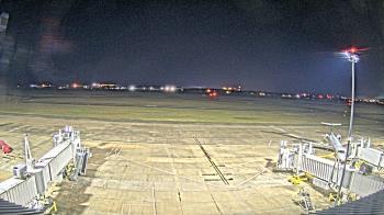 Weather camera view of Lake Charles Rgnl Arpt terminal bldg.