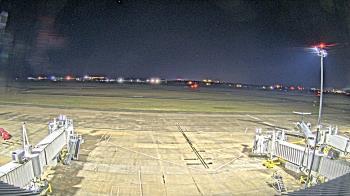 Weather camera view of Lake Charles Rgnl Arpt terminal bldg.