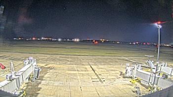 Weather camera view of Lake Charles Rgnl Arpt terminal bldg.