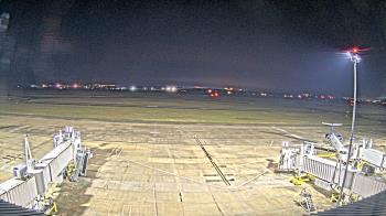 Weather camera view of Lake Charles Rgnl Arpt terminal bldg.