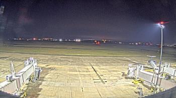 Weather camera view of Lake Charles Rgnl Arpt terminal bldg.