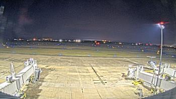 Weather camera view of Lake Charles Rgnl Arpt terminal bldg.