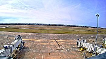 Weather camera view of Lake Charles Rgnl Arpt terminal bldg.