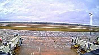Weather camera view of Lake Charles Rgnl Arpt terminal bldg.